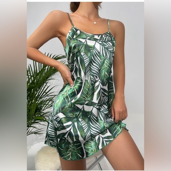 Lulus Palm Leaf Mini Dress Size Medium - Picture 1 of 7
